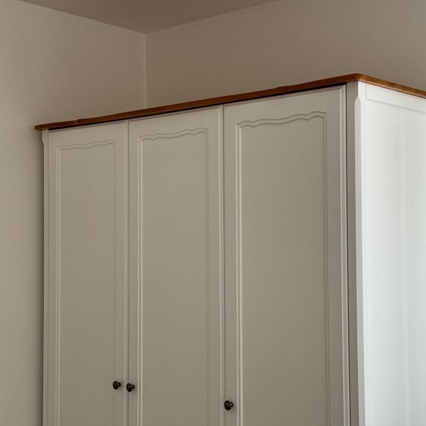 The "Mone" wooden wardrobe with three doors in Provence style photo